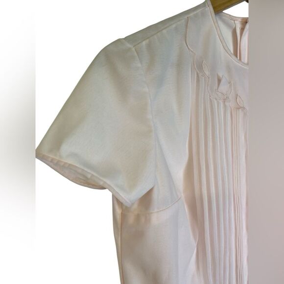 Vintage Pink Chiffon and Nylon Pleated Floral Short Sleeve Blouse Size Small - Picture 8 of 9